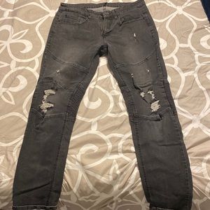 Y&R Ripped Jeans